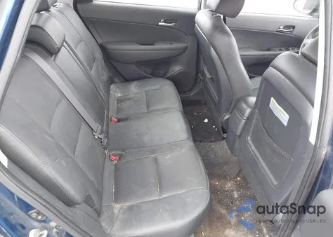 2011 Hyundai Elantra Touring Se z USA, uszkodzony, nr VIN KMHDC8AE1BU108927